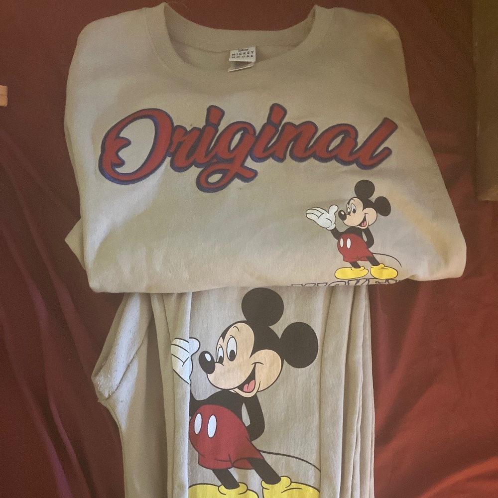 Woman’s Mickey Mouse Sweatsuit lg/xl